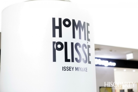 ครั้งแรกในประเทศไทยกับงานเปิดตัวอย่างเป็นทางการของ ‘HOMME PLISSÉ ISSEY MIYAKE’ แบรนด์ยอดฮิตสำหรับผู้ชายยุคนี้ 