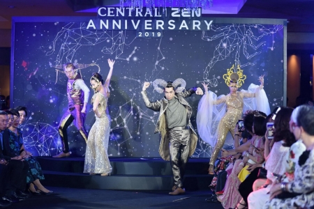 งานฉลองครบ 6 รอบ 72 ปี ‘Central Anniversary 2019’  เนรมิตสวนสวรรค์แห่งพฤกษา ตระการตาหมู่มวลดอกไม้สีเหลืองหาชมยาก