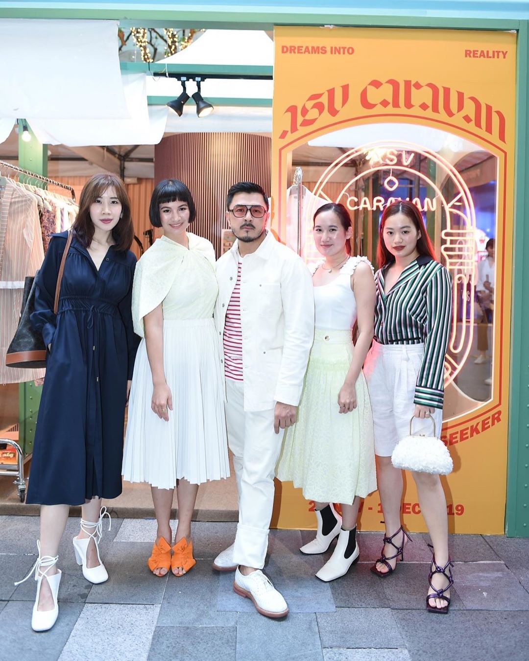 ‘Asv Caravan’ ไลฟ์สไตล์มาร์เก็ตสุดเก๋ ที่จะทำให้คุณสัมผัสมนต์เสน่ห์ความเป็นอินเดียแสนสดใสในแบบสาวเอเอสวี  