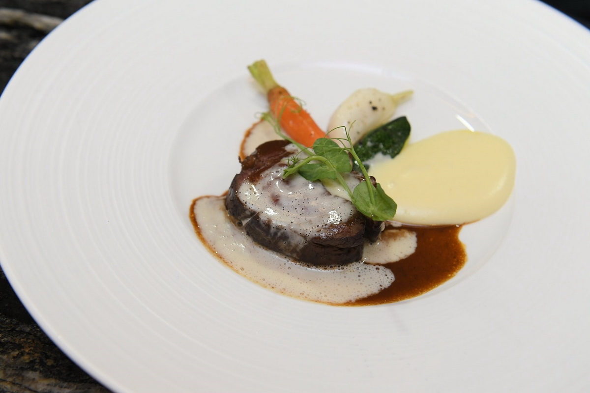 บัตรเครดิตกรุงศรีเอ็กซ์คลูซีฟ ซิกเนเจอร์ รังสรรค์มื้ออาหารค่ำสุดเอ็กซ์คลูซีฟ มอบประสบการณ์พิเศษให้ลูกค้าคนสำคัญ