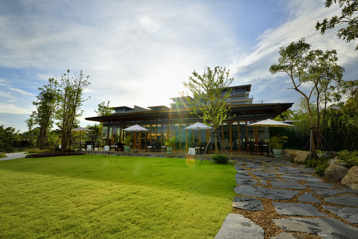 Sunplay Asia X Mercedes Benz  Grand Opening ‘Sunplay Club Bangsaray’