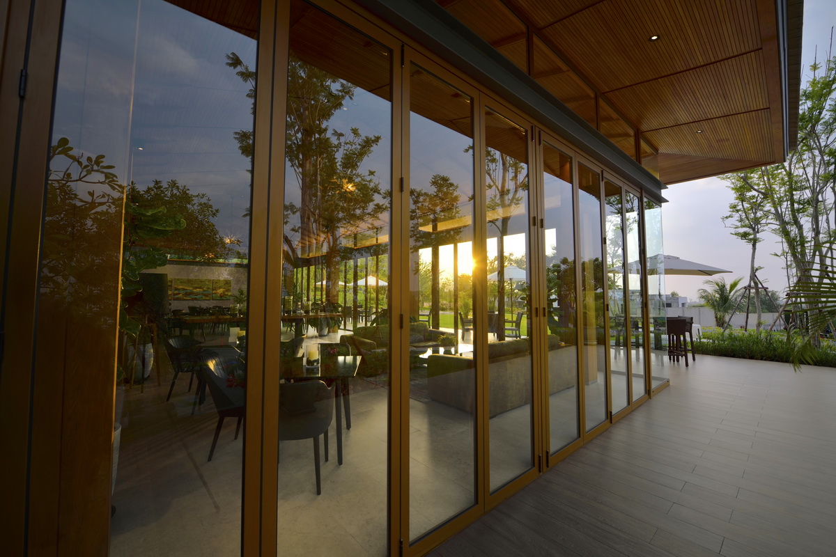 Sunplay Asia X Mercedes Benz  Grand Opening ‘Sunplay Club Bangsaray’