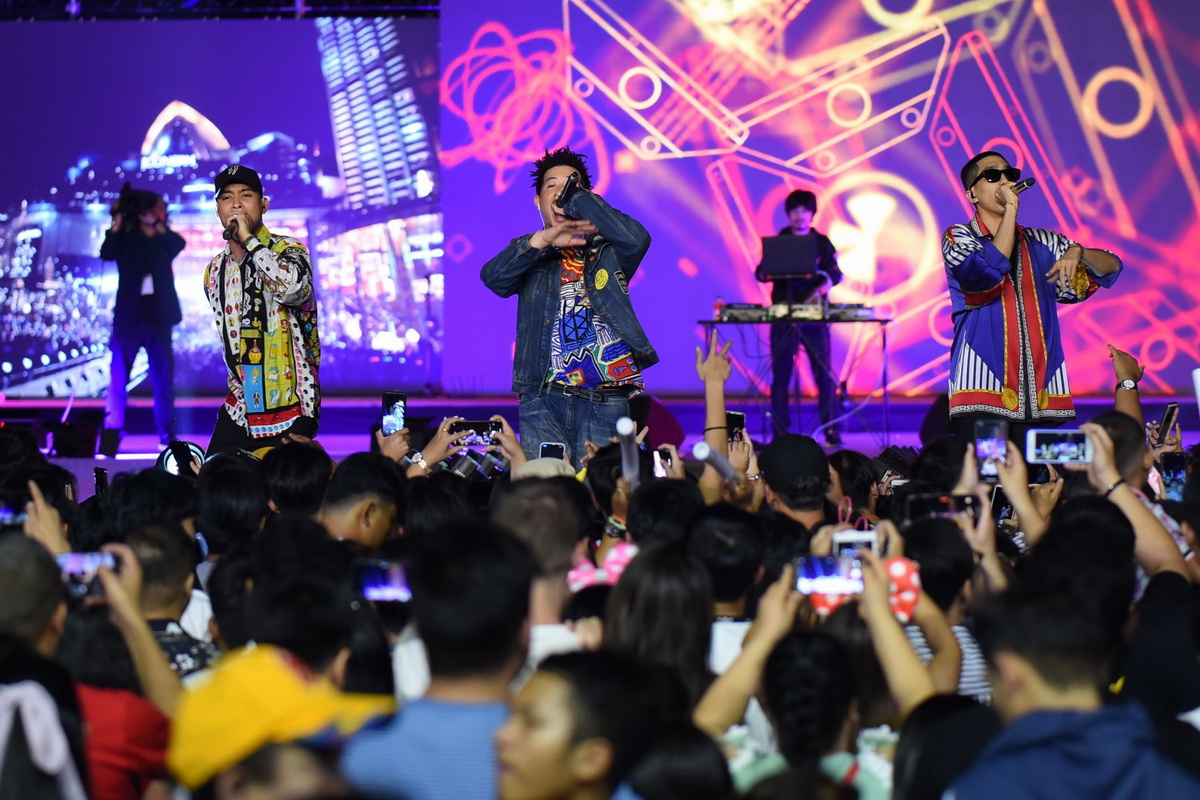 เต็มอิ่มทุกความสุขสนุกสนานในงานฉลองเคาท์ดาวน์ปีใหม่สุดยิ่งใหญ่ตระการตา ‘Amazing Thailand Countdown 2020’ ณ ไอคอนสยาม