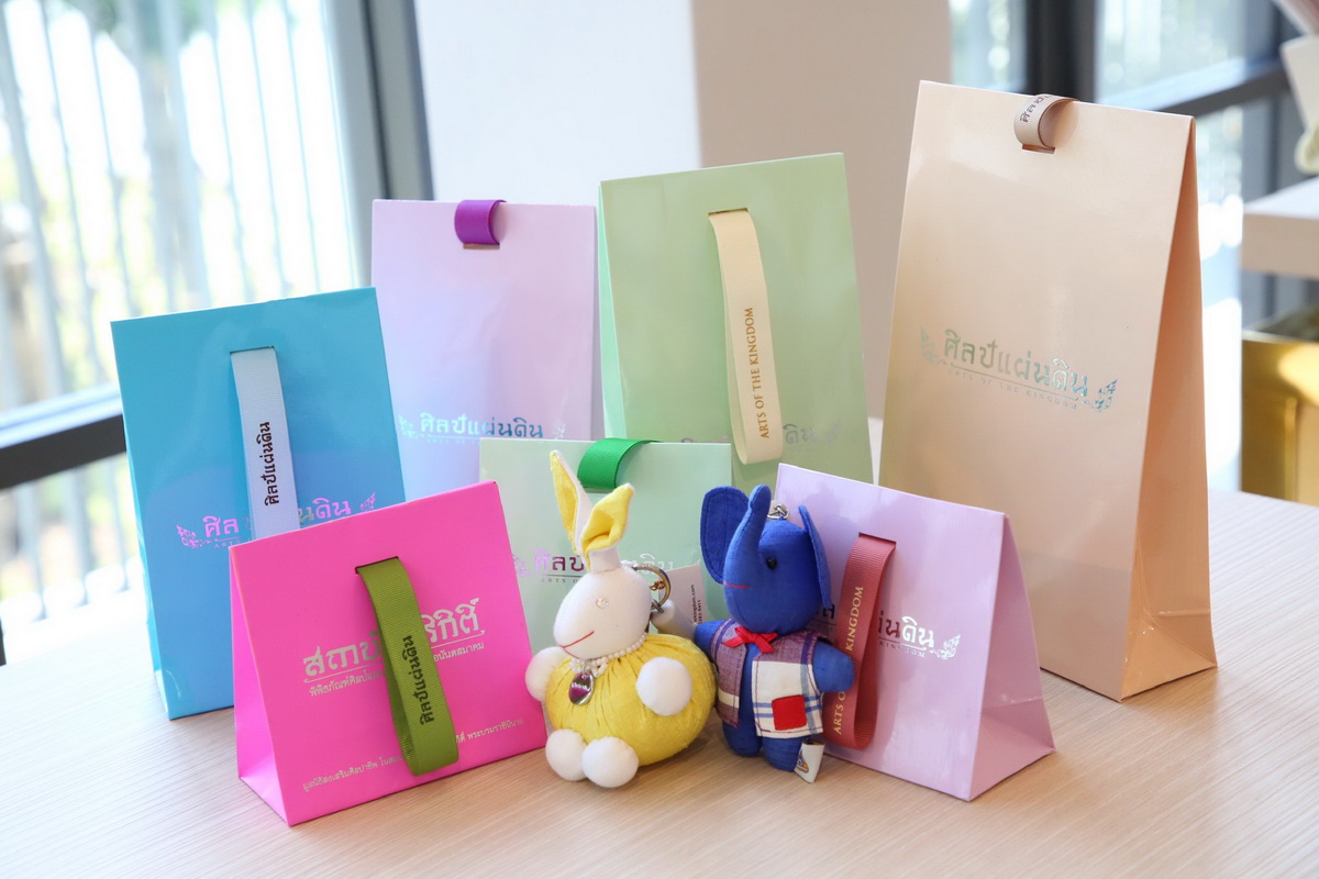 พิพิธภัณฑ์ศิลป์แผ่นดิน ชวนน้องๆ หนูๆ ร่วมชื่นชมผลงานศิลปะชิ้นสำคัญของแผ่นดิน  เปิดให้เข้าชมฟรี ในวันเด็กแห่งชาติ เสาร์ที่ 11 มกราคมนี้