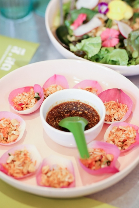 ‘สีสด บาย บานาน่า ลีฟ’ ร้านอาหารไทยแนวใหม่ที่มาพร้อมคอนเซ็ปต์ไม่เหมือนใคร