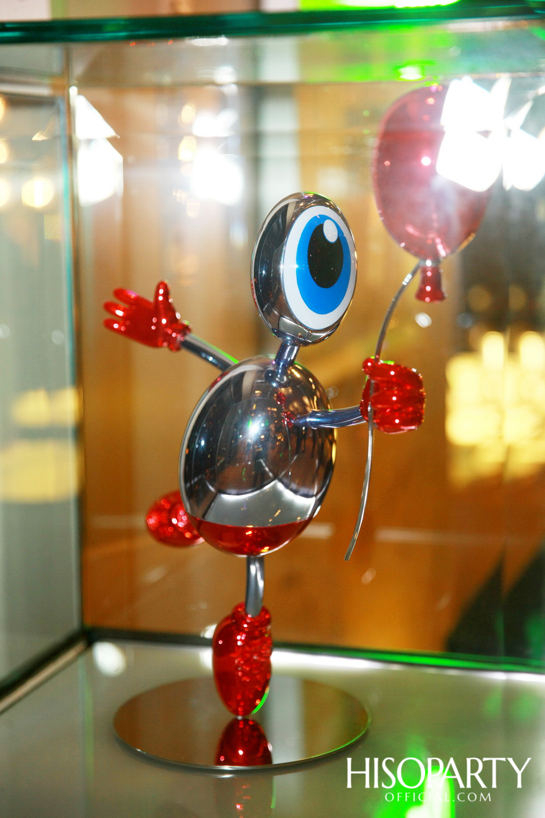 SO/ Bangkok จัดนิทรรศการแสดงผลงานศิลปะ ‘FLY ME TO THE MOON’ โดยศิลปินชาวฝรั่งเศส KOSTAR