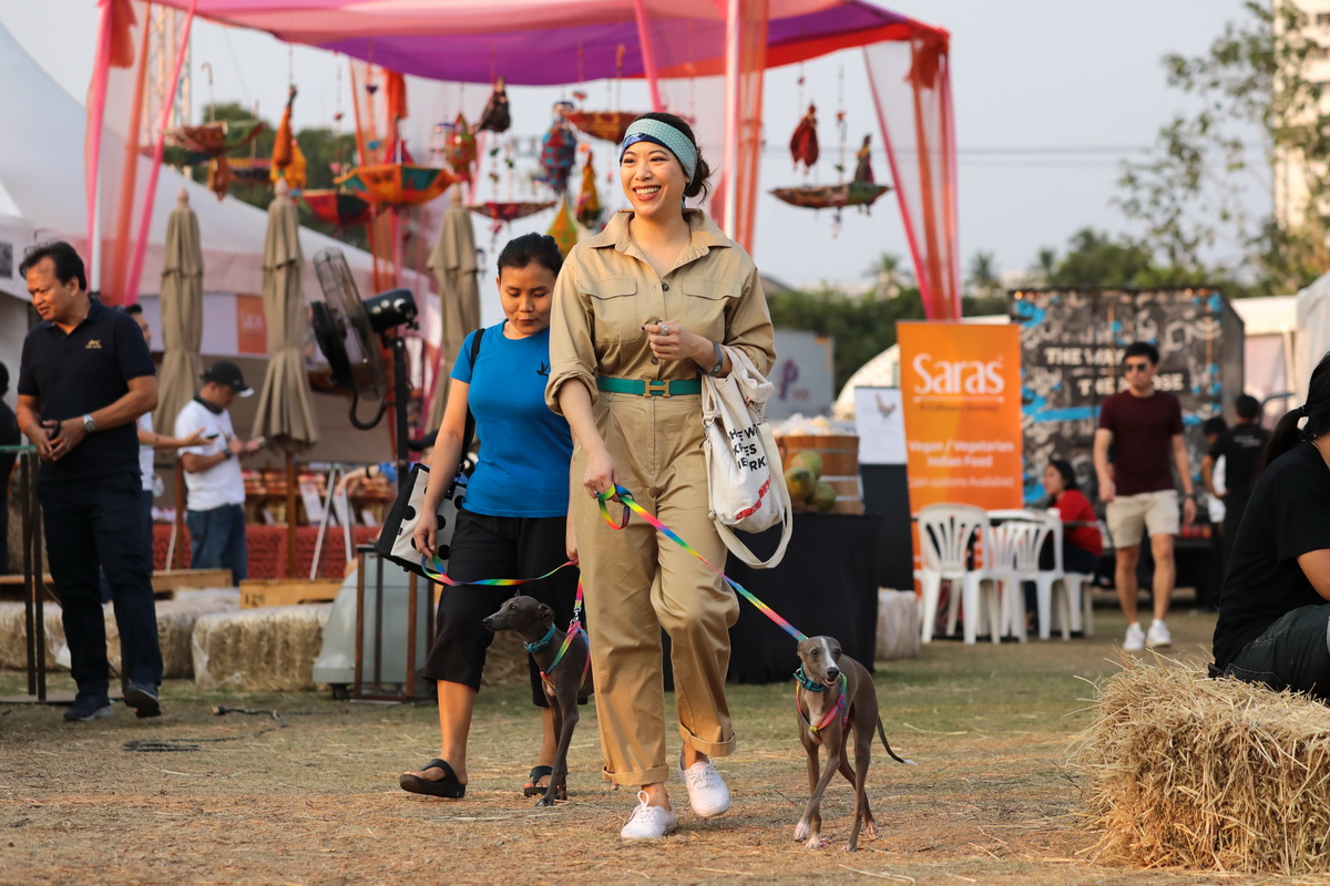 งานการแข่งขันเรือยาวช้างไทย และเทศกาลริมน้ำ เพื่อช่วยเหลือช้างไทย โดยกลุ่มโรงแรมอนันตรา