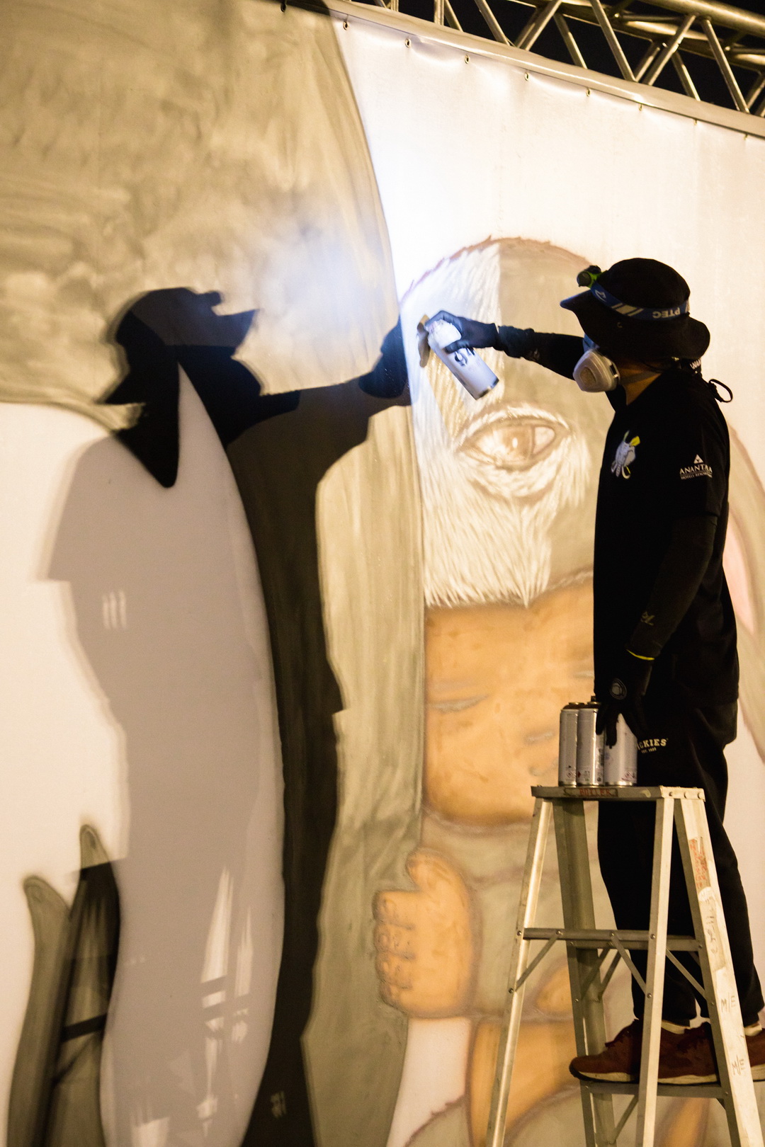 งานการแข่งขันเรือยาวช้างไทย และเทศกาลริมน้ำ เพื่อช่วยเหลือช้างไทย โดยกลุ่มโรงแรมอนันตรา