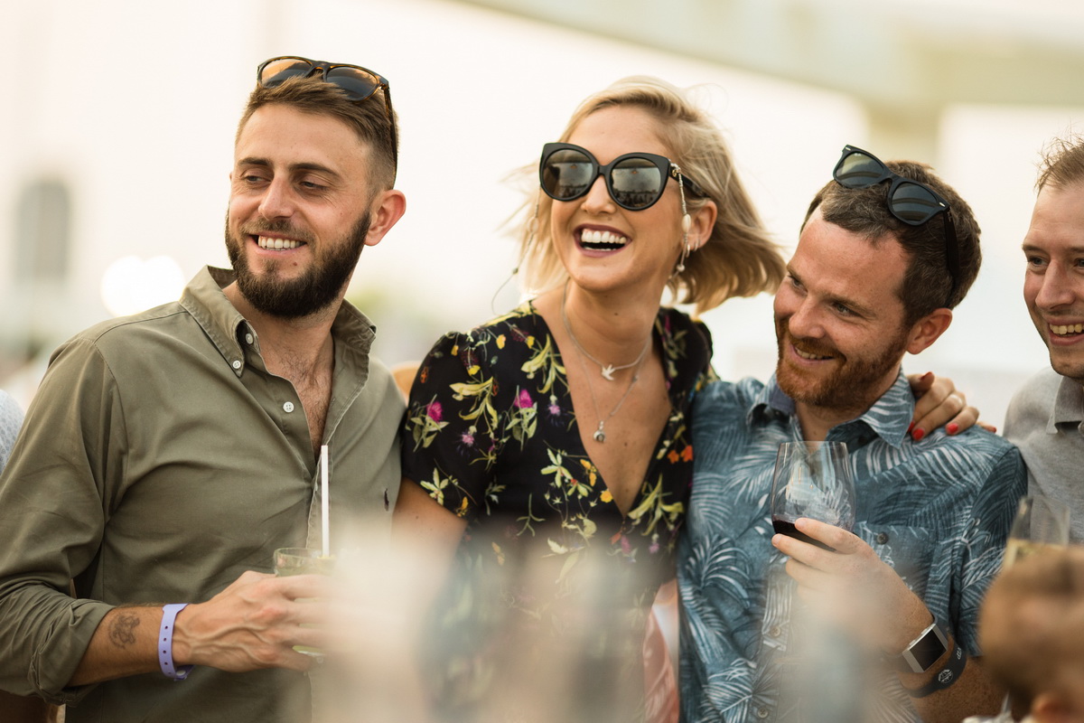 งานการแข่งขันเรือยาวช้างไทย และเทศกาลริมน้ำ เพื่อช่วยเหลือช้างไทย โดยกลุ่มโรงแรมอนันตรา