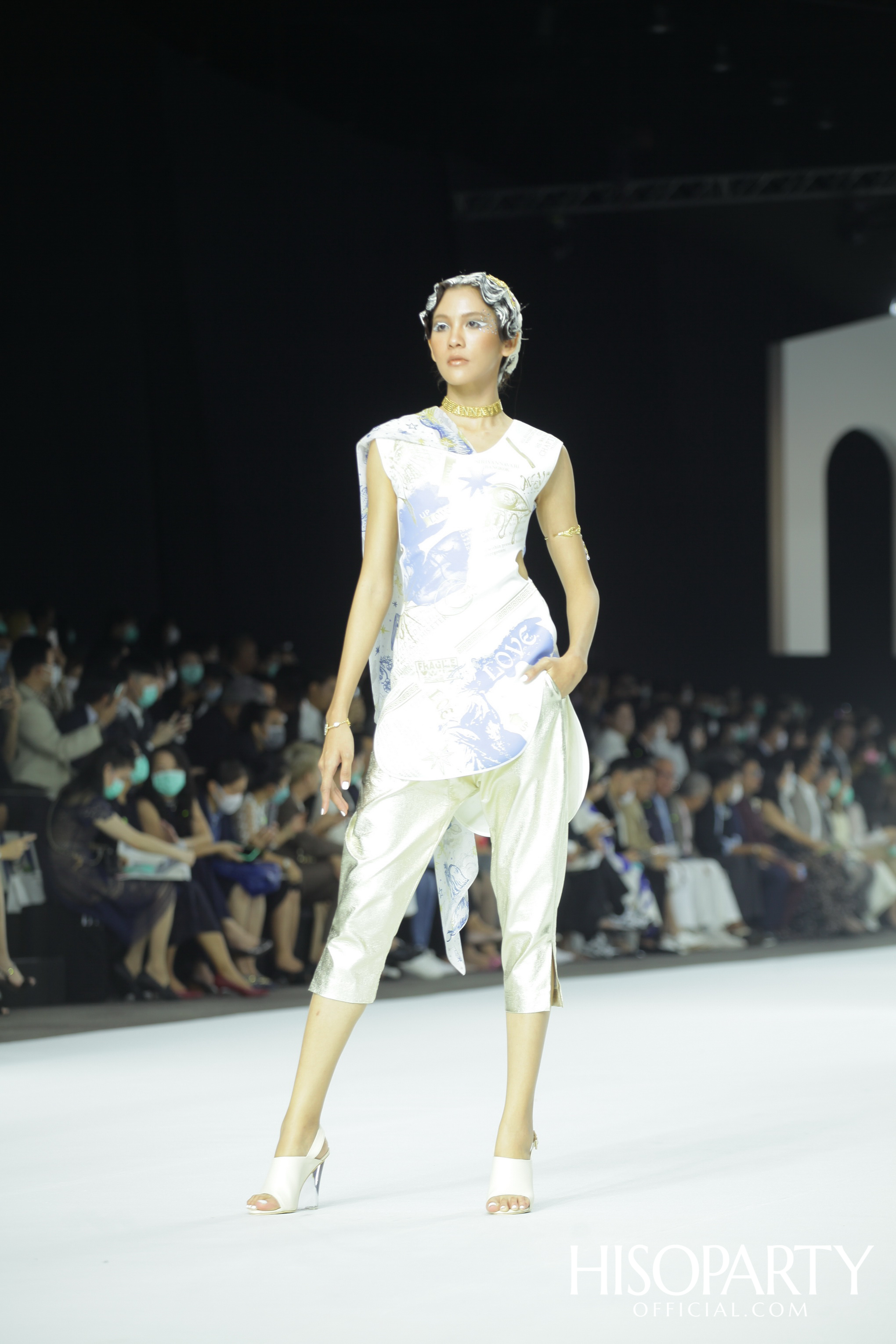 งานแสดงแฟชั่นโชว์ SPRING/SUMMER 2020 แบรนด์ SIRIVANNAVARI และ S’HOMME ในสมเด็จพระเจ้าลูกเธอ เจ้าฟ้าสิริวัณณวรี นารีรัตนราชกัญญา