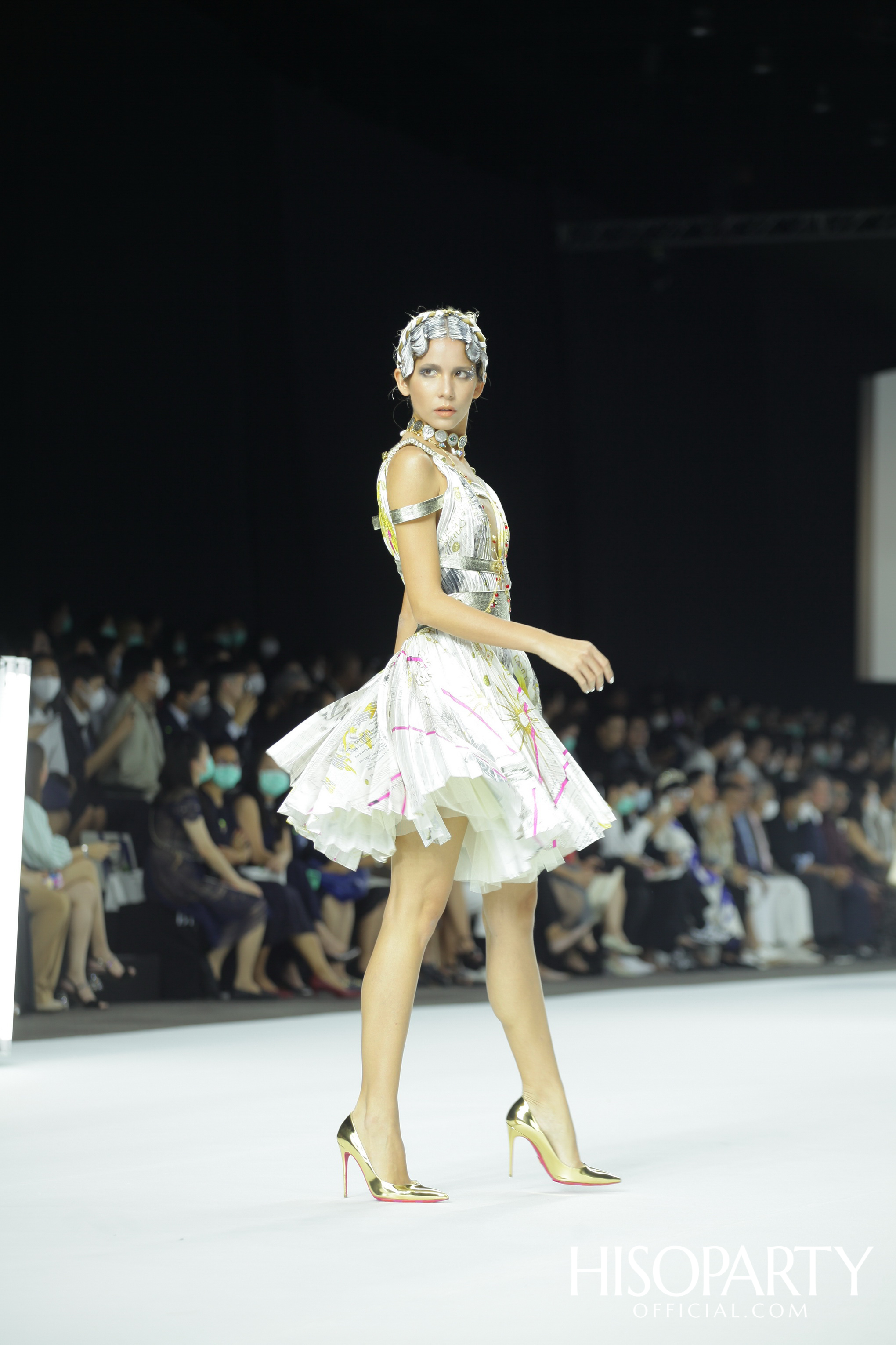 งานแสดงแฟชั่นโชว์ SPRING/SUMMER 2020 แบรนด์ SIRIVANNAVARI และ S’HOMME ในสมเด็จพระเจ้าลูกเธอ เจ้าฟ้าสิริวัณณวรี นารีรัตนราชกัญญา