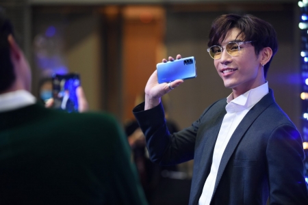 งานเปิดตัว OPPO RENO2 'CLEARLY THE BEST YOU’ ที่มาพร้อมความสนุกสร้างสรรค์ให้ทุกการถ่ายรูปสวยชัดในสไตล์ที่เป็นคุณ