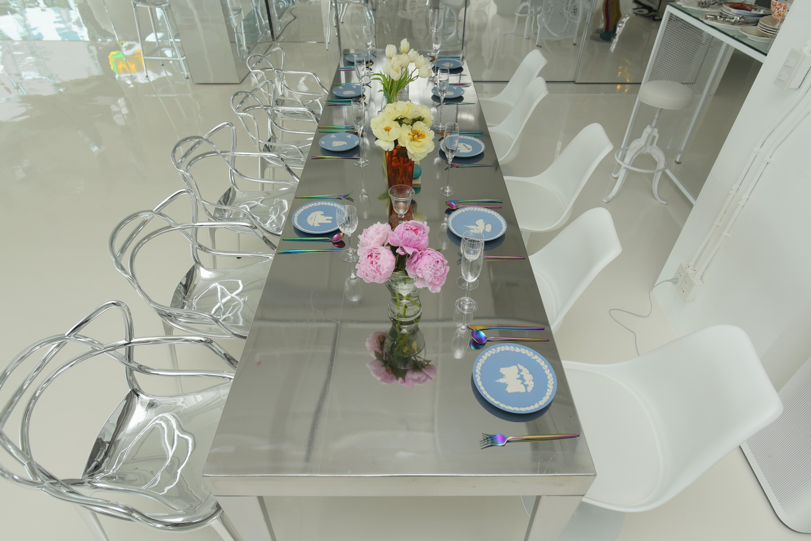 PARTY VISIT ‘LEON MODE’