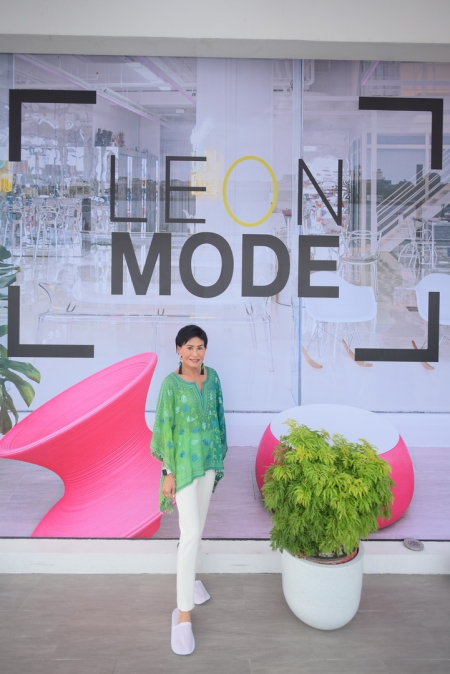 PARTY VISIT ‘LEON MODE’