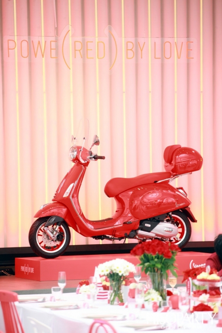 (VESPA PRIMAVERA)RED, A LOVE FOR (RED)