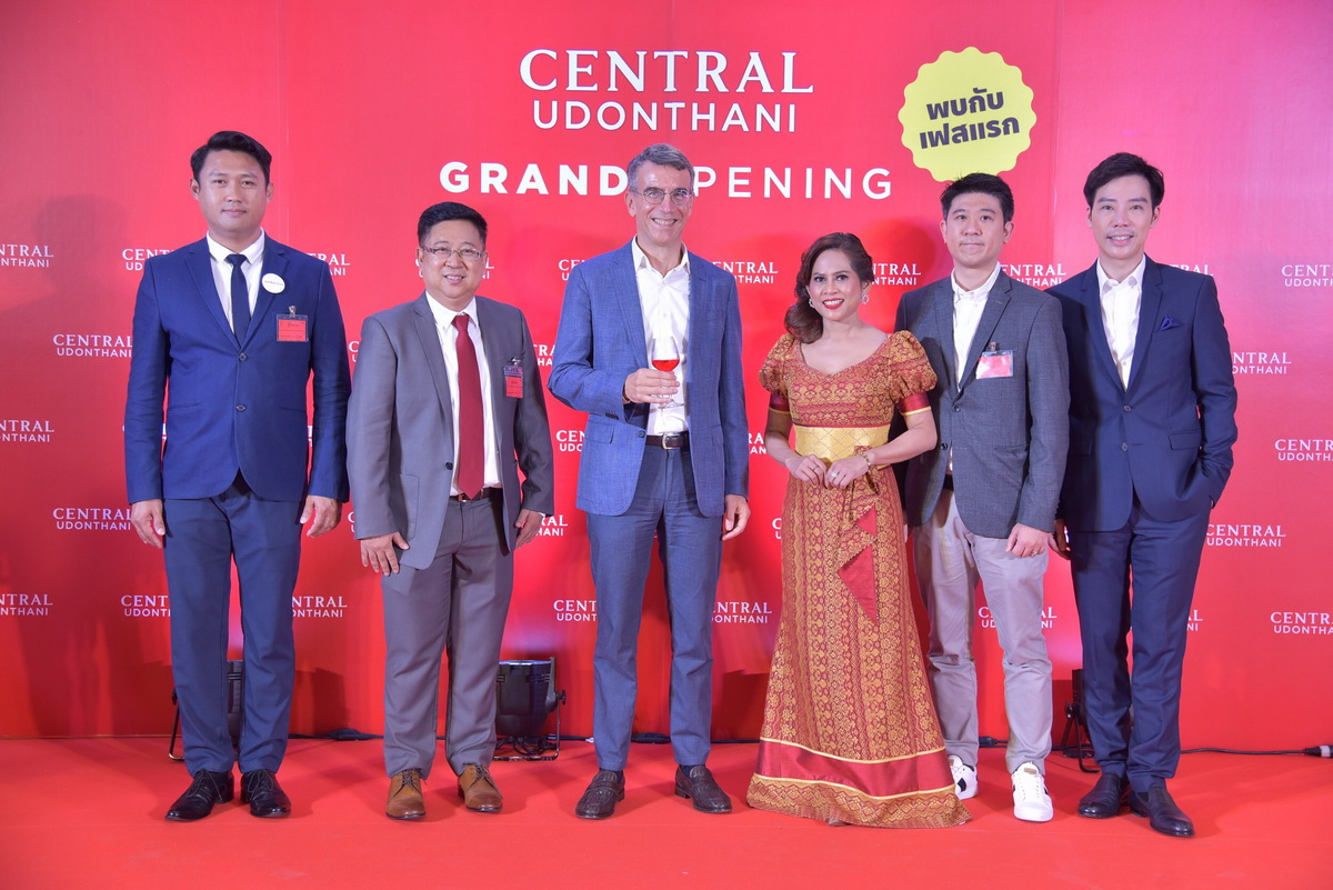 พระเจ้าวรวงศ์เธอ พระองค์เจ้าโสมสวลีฯ โปรดให้ผู้แทนพระองค์ ไปในการเปิด ‘ห้างเซ็นทรัล อุดรธานี’