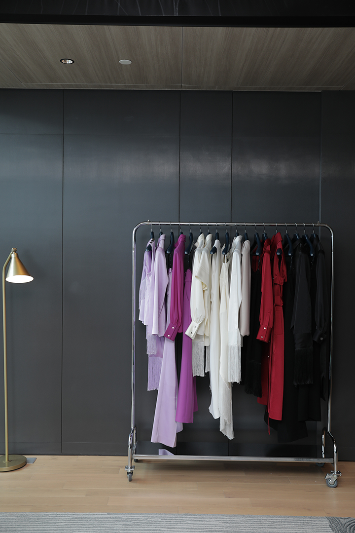 Asava ถ่ายทอดอารมณ์แห่งความสุขและความงาม ผ่านผลงานการออกแบบที่เต็มไปด้วยสีสัน เผยโฉมคอลเลกชั่นออทั่ม/ วินเทอร์ 2020