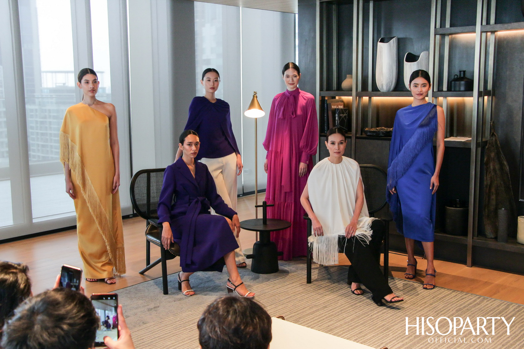 Asava ถ่ายทอดอารมณ์แห่งความสุขและความงาม ผ่านผลงานการออกแบบที่เต็มไปด้วยสีสัน เผยโฉมคอลเลกชั่นออทั่ม/ วินเทอร์ 2020