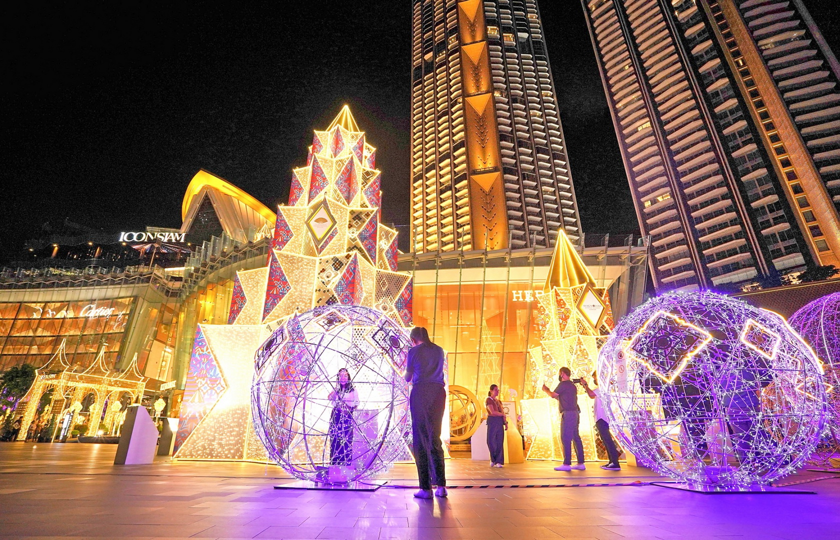 Bangkok Illumination 2020 At ICONSIAM