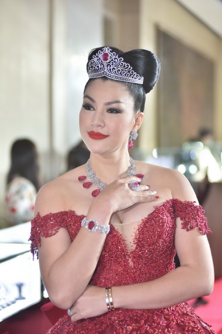 Glamorous with Diamond พลังความงามจาก Beauty Gems และค่ำคืนพิเศษกับการร่วมฉลอง HISOPARTY 17 ปี