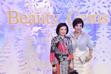 Beauty Gems - ‘White Christmas’ ส่งมอบของขวัญ และคำอวยพร ผ่านแฟชั่นโชว์เครื่องประดับ และอัญมณีฝีมือคนไทย