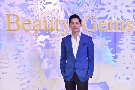 Beauty Gems - ‘White Christmas’ ส่งมอบของขวัญ และคำอวยพร ผ่านแฟชั่นโชว์เครื่องประดับ และอัญมณีฝีมือคนไทย