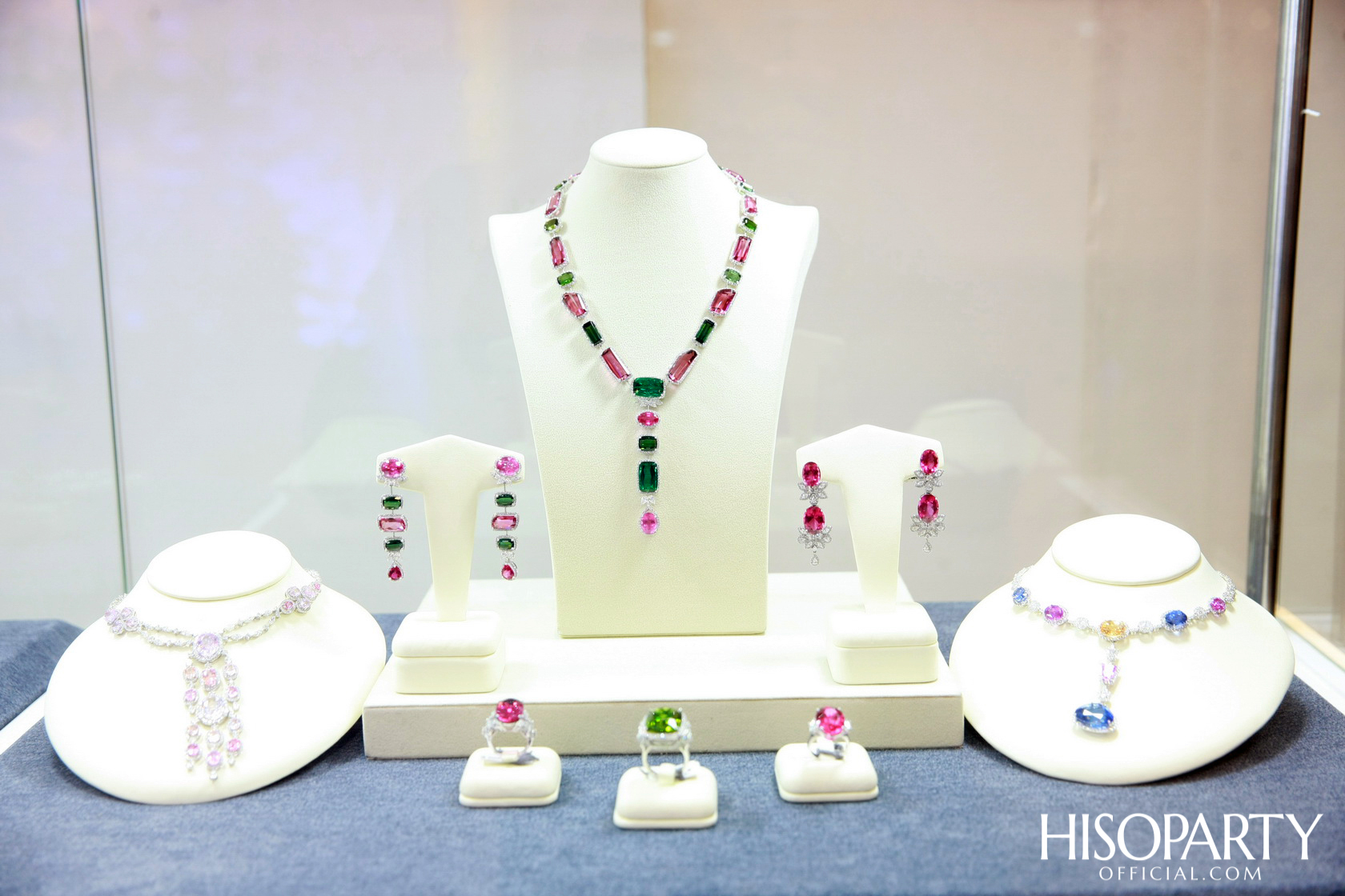 HISOPARTY X BEAUTY GEMS  ชวนเหล่าเซเลบริตี้สัมผัสความงดงามจากอัญมณีและกระเป๋าจูดิธ เลเบอร์  คอลเลกชั่นล่าสุด ในงาน White Christmas