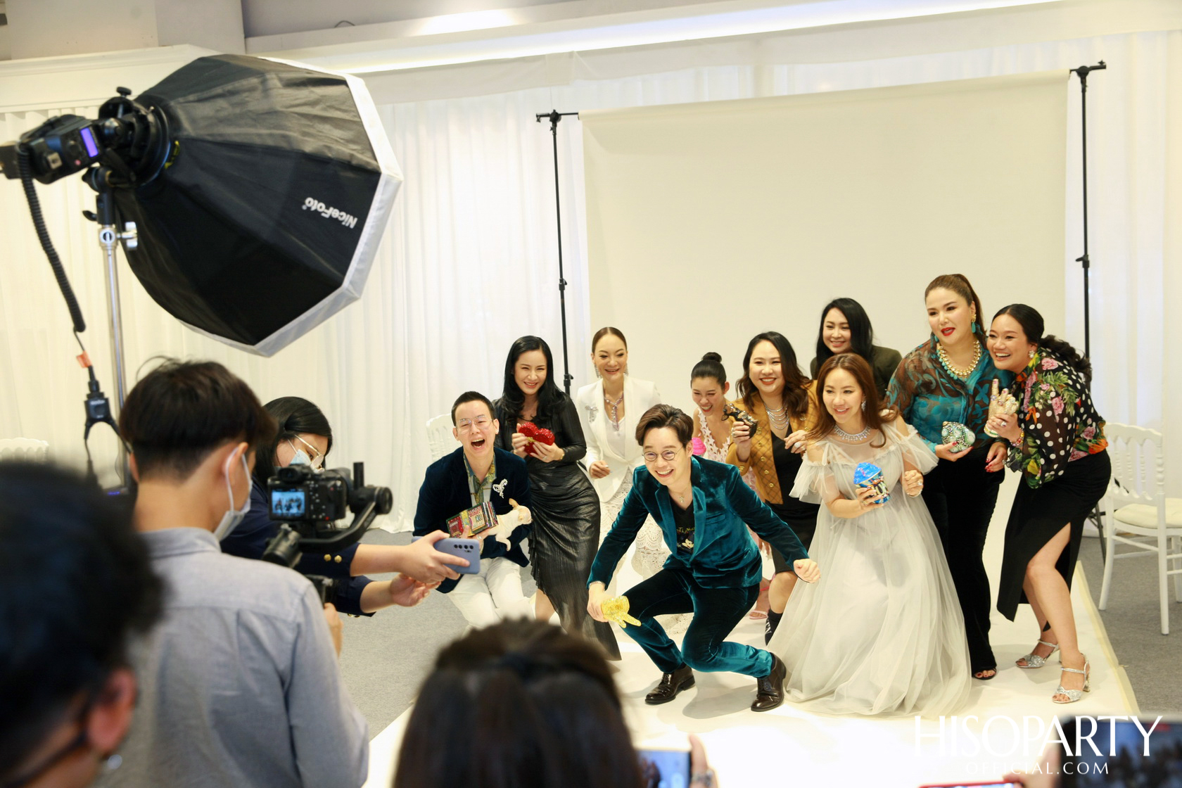 HISOPARTY X BEAUTY GEMS  ชวนเหล่าเซเลบริตี้สัมผัสความงดงามจากอัญมณีและกระเป๋าจูดิธ เลเบอร์  คอลเลกชั่นล่าสุด ในงาน White Christmas