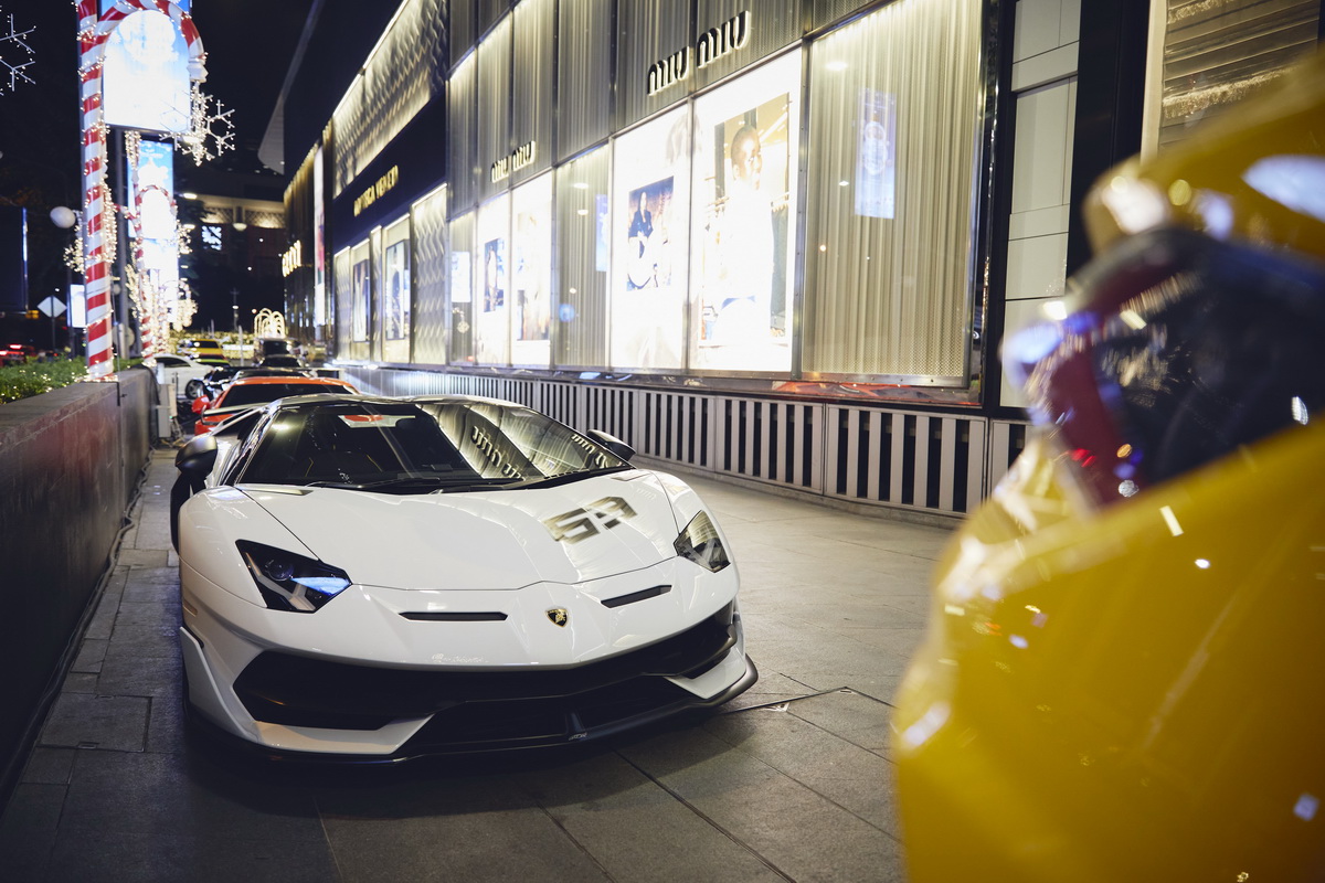 LAMBORGHINI NIGHT รวมพลสาวกกระทิงดุร่วมเฉลิมฉลองเทศกาลแห่งความสุขส่งท้ายปี