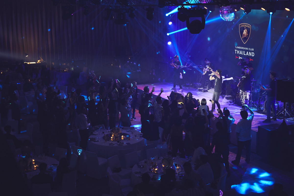 LAMBORGHINI NIGHT รวมพลสาวกกระทิงดุร่วมเฉลิมฉลองเทศกาลแห่งความสุขส่งท้ายปี