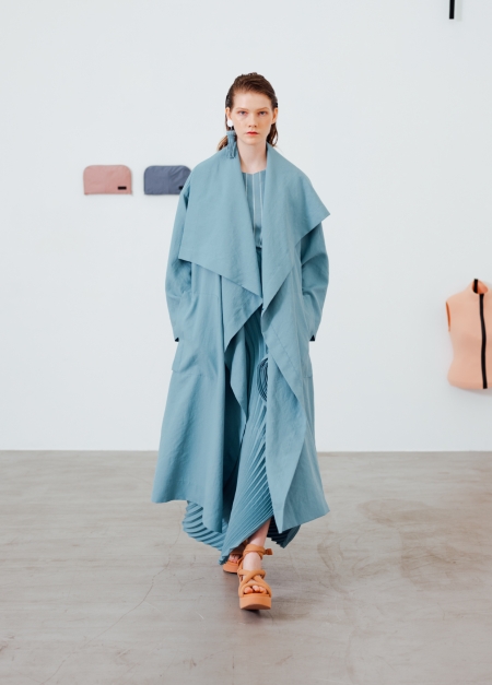 UNPACK THE COMPACT คอลเลกชั่นประจำฤดูใบไม้ผลิ-ฤดูร้อน 2021 จาก ISSEY MIYAKE 