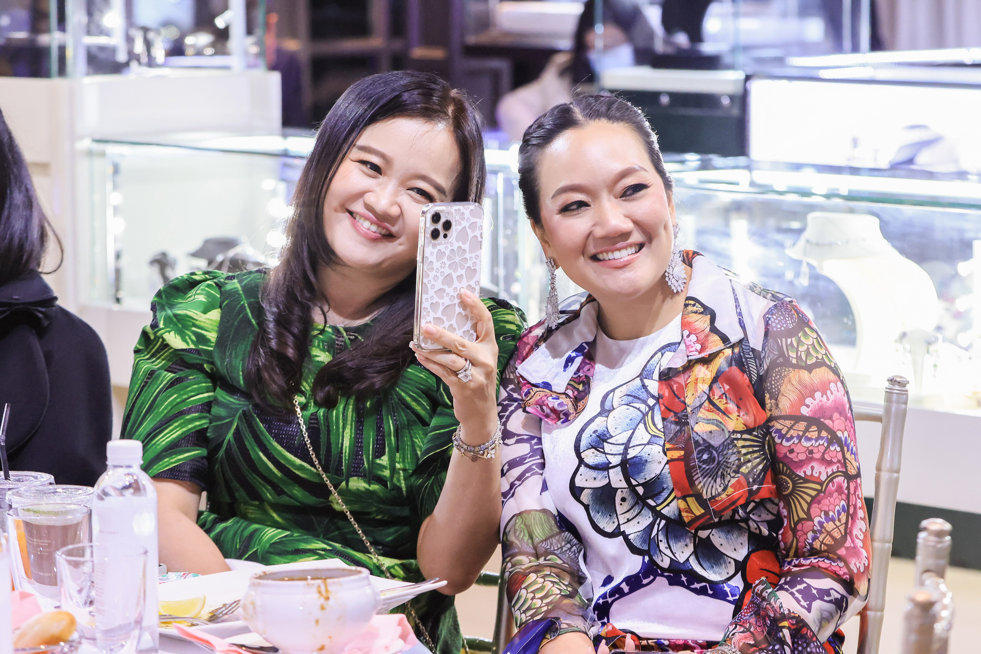 HISOPARTY X BEAUTY GEMS เนรมิตร The Glass House จัดเอ็กซ์คลูซีฟดินเนอร์  ท่ามกลางความงดงามของเครื่องประดับเพชร