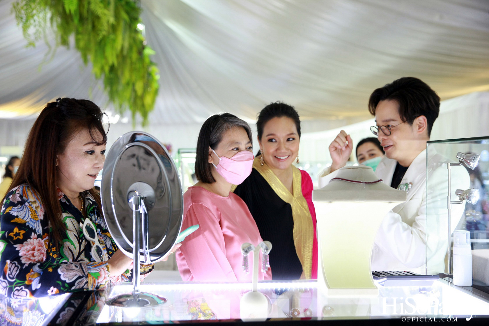 Beauty Gems ‘Adam & Eve Diamond in The Garden of Eden’