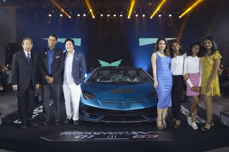 งานฉลองรับรถ Aventador SVJ Roadster 63