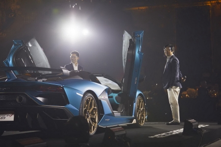 งานฉลองรับรถ Aventador SVJ Roadster 63