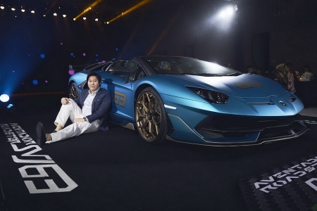 งานฉลองรับรถ Aventador SVJ Roadster 63