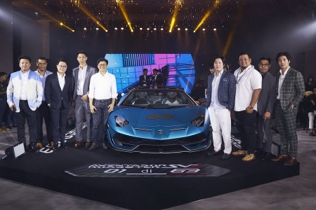 งานฉลองรับรถ Aventador SVJ Roadster 63