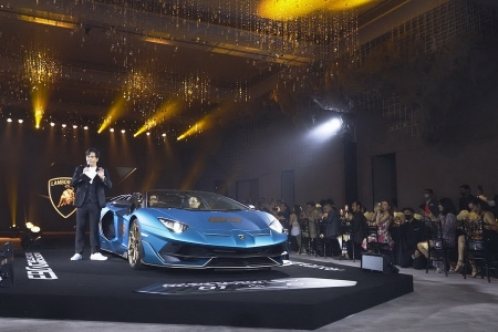 งานฉลองรับรถ Aventador SVJ Roadster 63