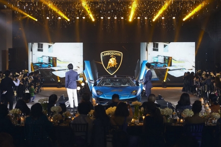 งานฉลองรับรถ Aventador SVJ Roadster 63