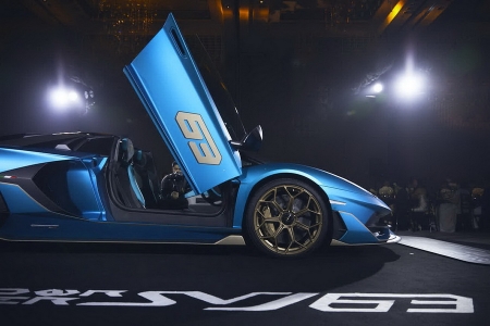 งานฉลองรับรถ Aventador SVJ Roadster 63