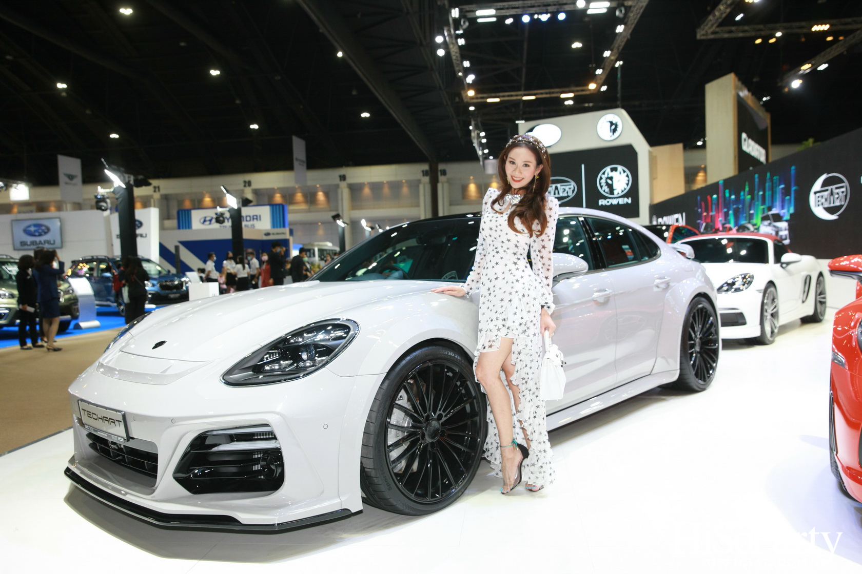 งานจัดแสดงยนตรกรรมจาก B Autohaus ในงานบางกอก อินเตอร์เนชั่นแนล มอเตอร์โชว์ ครั้งที่ 42