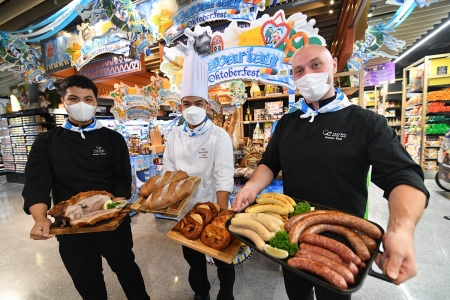 ท็อปส์ และ เซ็นทรัล ฟู้ด ฮอลล์  ฉลองเทศกาล OKTOBERFEST