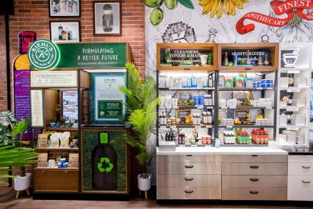 ที่แรกในไทยกับดีไซน์ร้านในคอนเซ็ปต์ SUSTAINABILITY ที่ Kiehl's Flagship Store