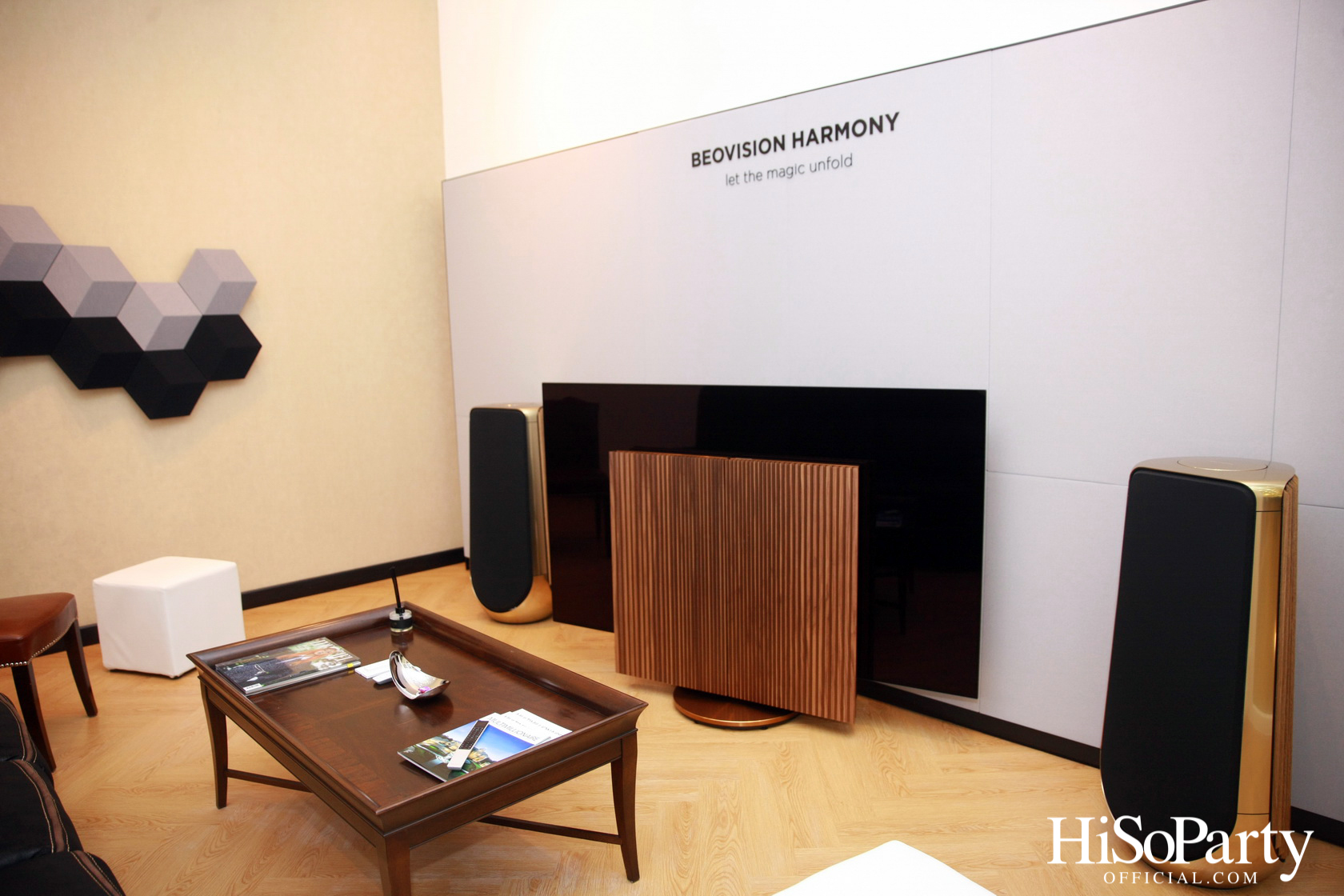 งานเปิดตัวสโตร์แห่งใหม่ล่าสุด ของ Bang & Olufsen  ณ เซ็นทรัลเอ็มบาสซี่