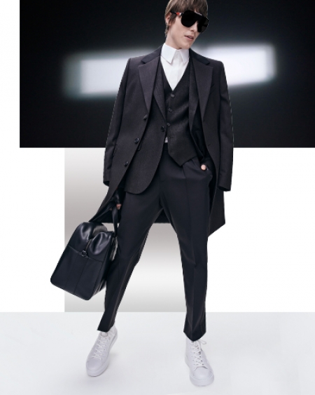 สัมผัสศิลปะอาร์ตเดโคผ่านคอลเลกชั่น K/MONOGRAM จาก KARL LAGERFELD