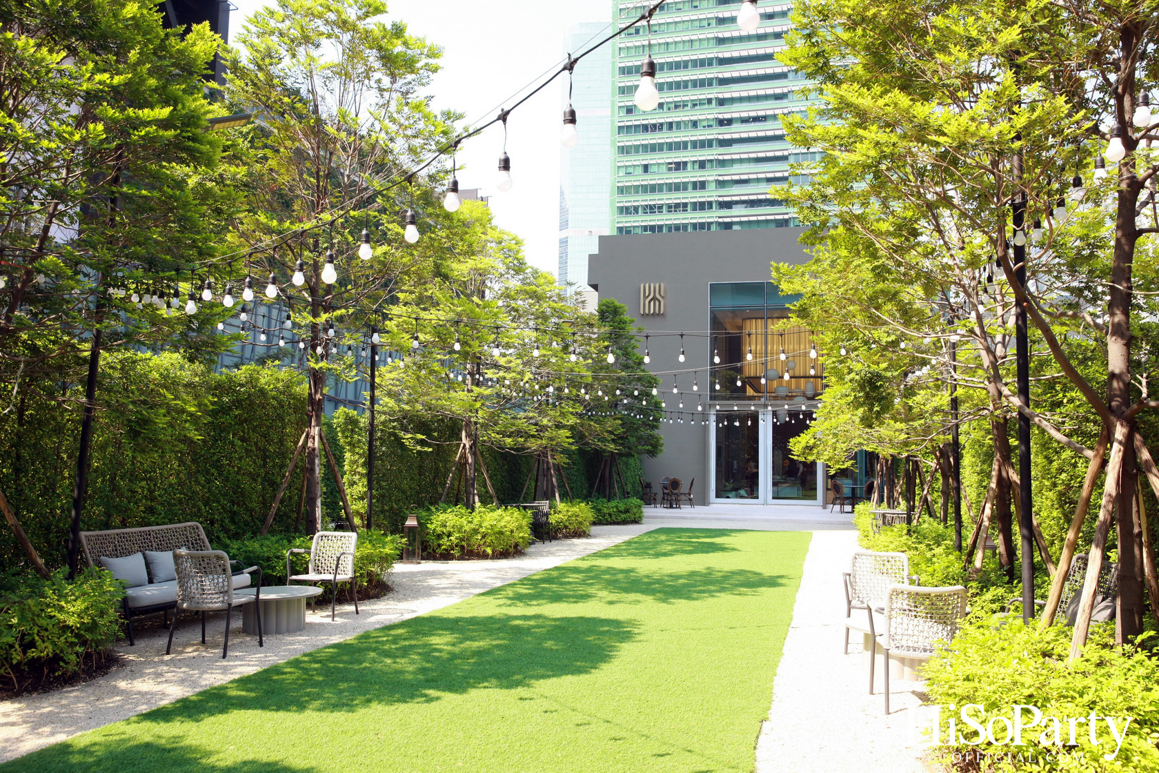 HiSoParty  x 125 SATHORN