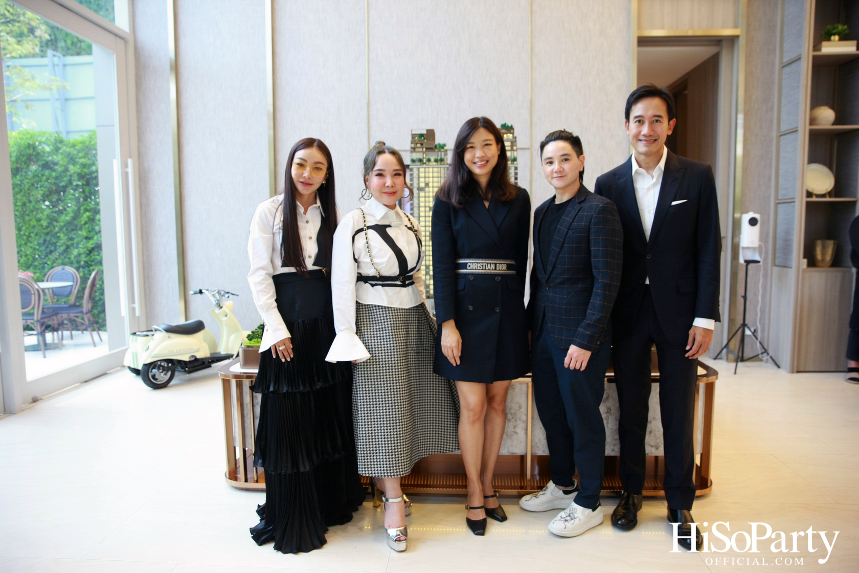 HiSoParty  x 125 SATHORN