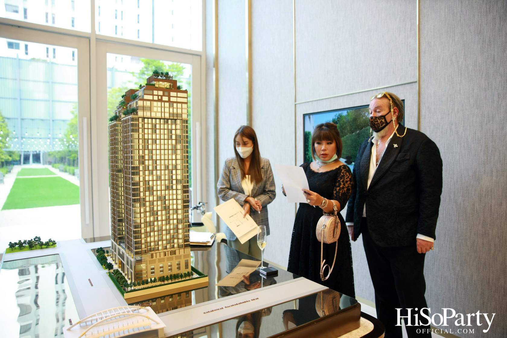 HiSoParty  x 125 SATHORN