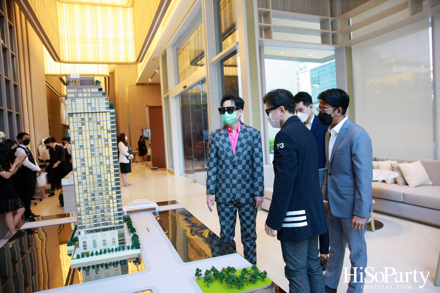 HiSoParty  x 125 SATHORN