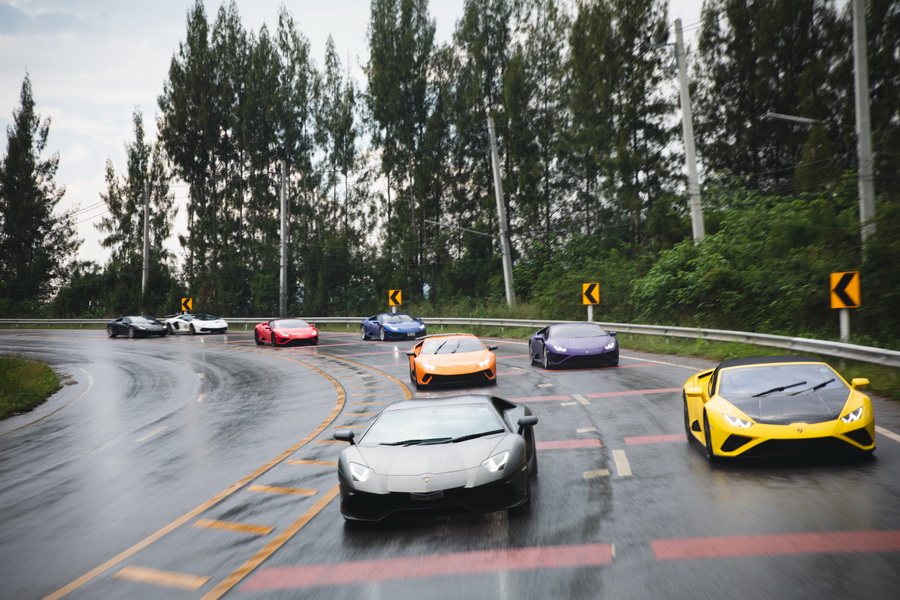 ‘LAMBORGHINI CLUB THAILAND - GIORNO CSR TRIP’ แบ่งปันความสุขสู่น้องๆ นักเรียนโรงเรียนสอนคนตาบอดมกุฎคีรีวัน